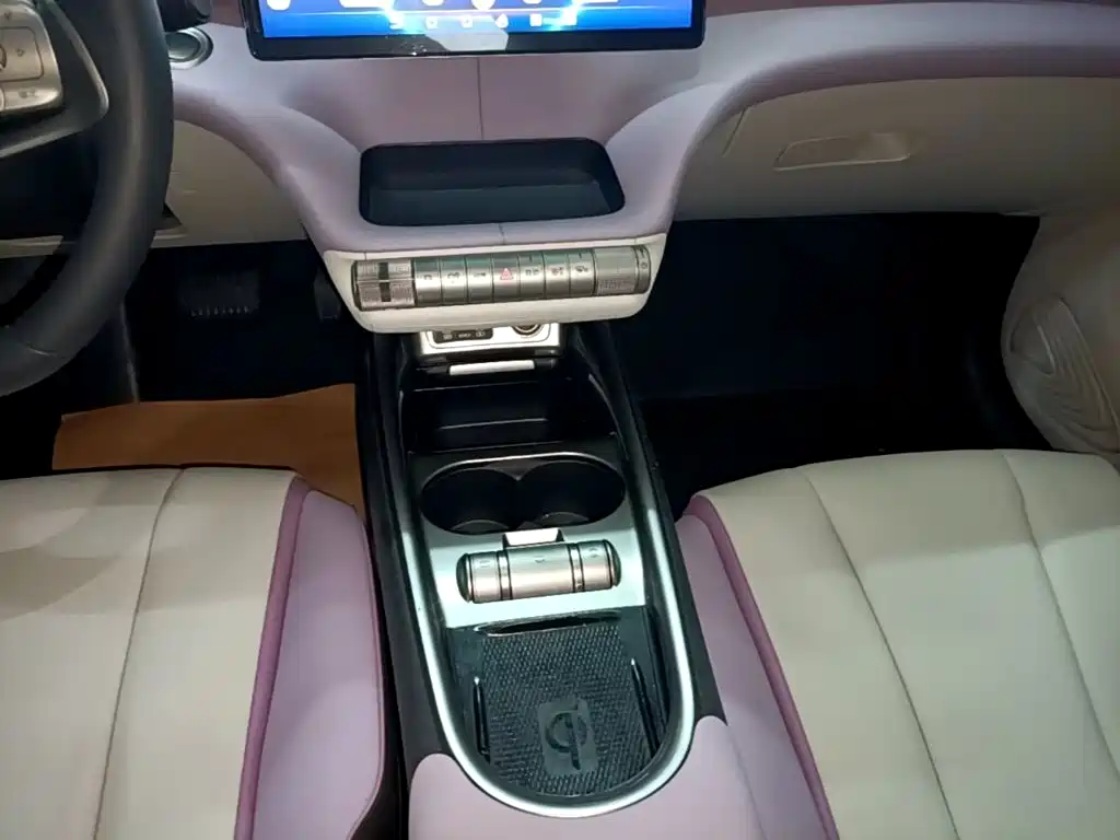 BYD Dolphin 2022 — фото 14