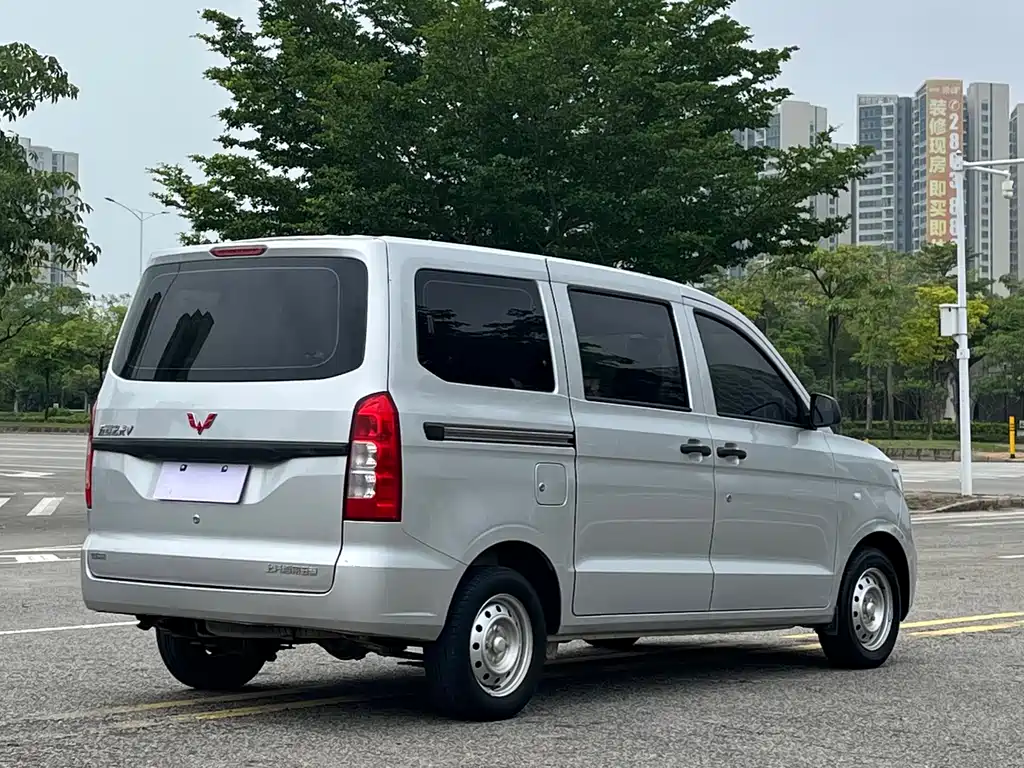 Wuling Hongguang V 2023 — фото 9
