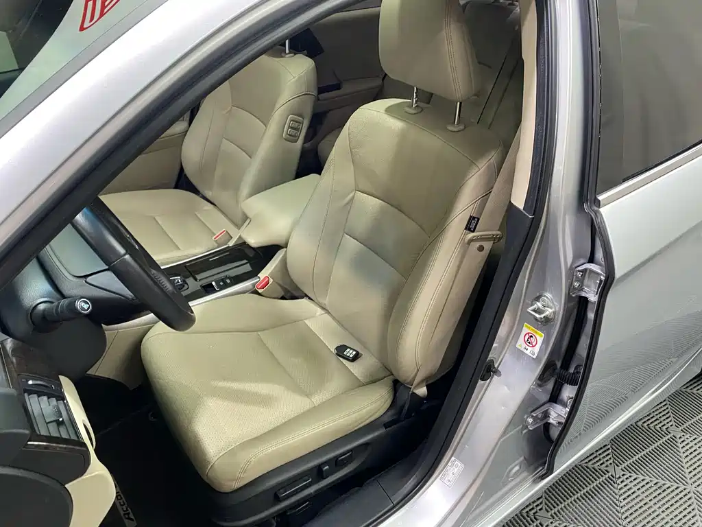 Honda Accord 2014 — фото 10