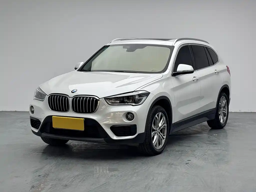 BMW X1 2019 — фото 1