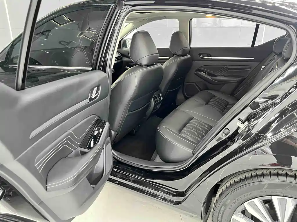 Nissan Teana 2023 — фото 14
