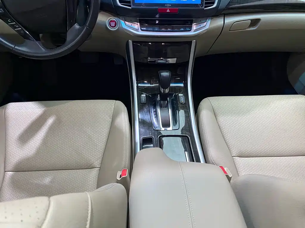 Honda Accord 2014 — фото 17