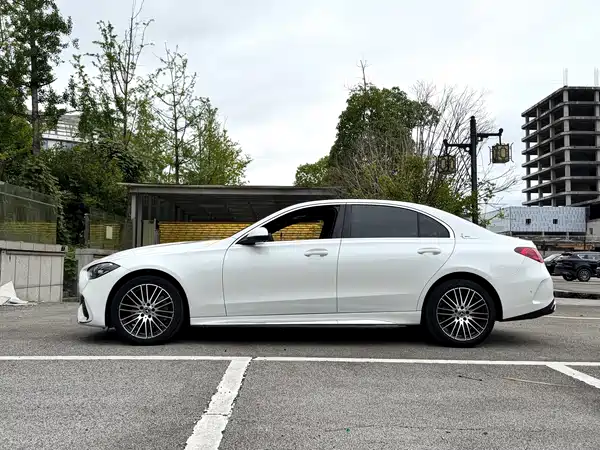 Mercedes-Benz C-Class 2023
