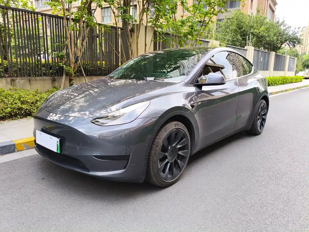 Tesla Model Y 2022 — фото 1