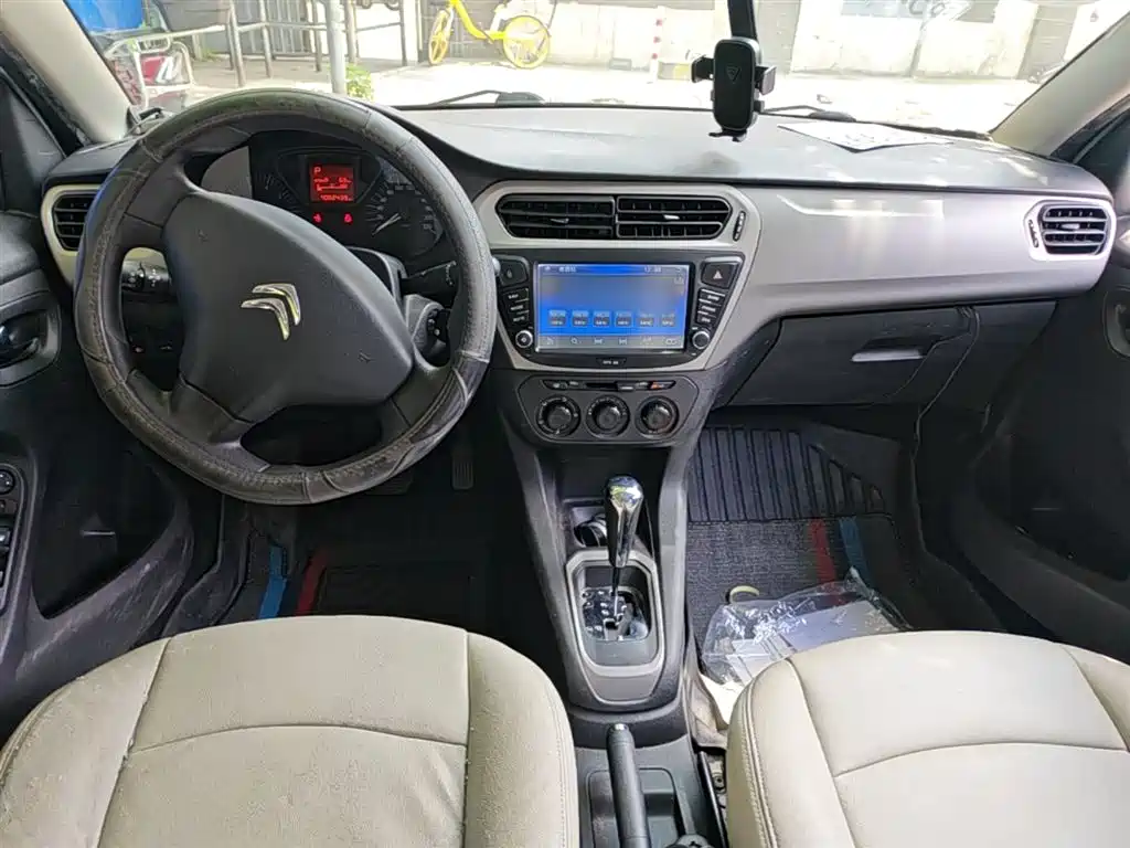 Citroen Elysee 2015 — фото 10