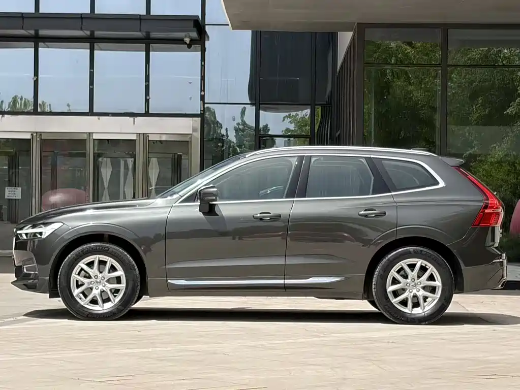 Volvo XC60 2020 — фото 27