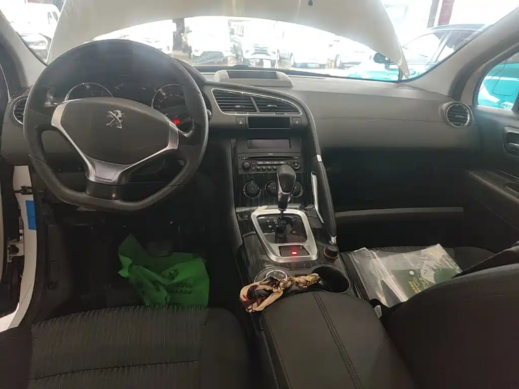 Peugeot 3008 2015 — фото 10