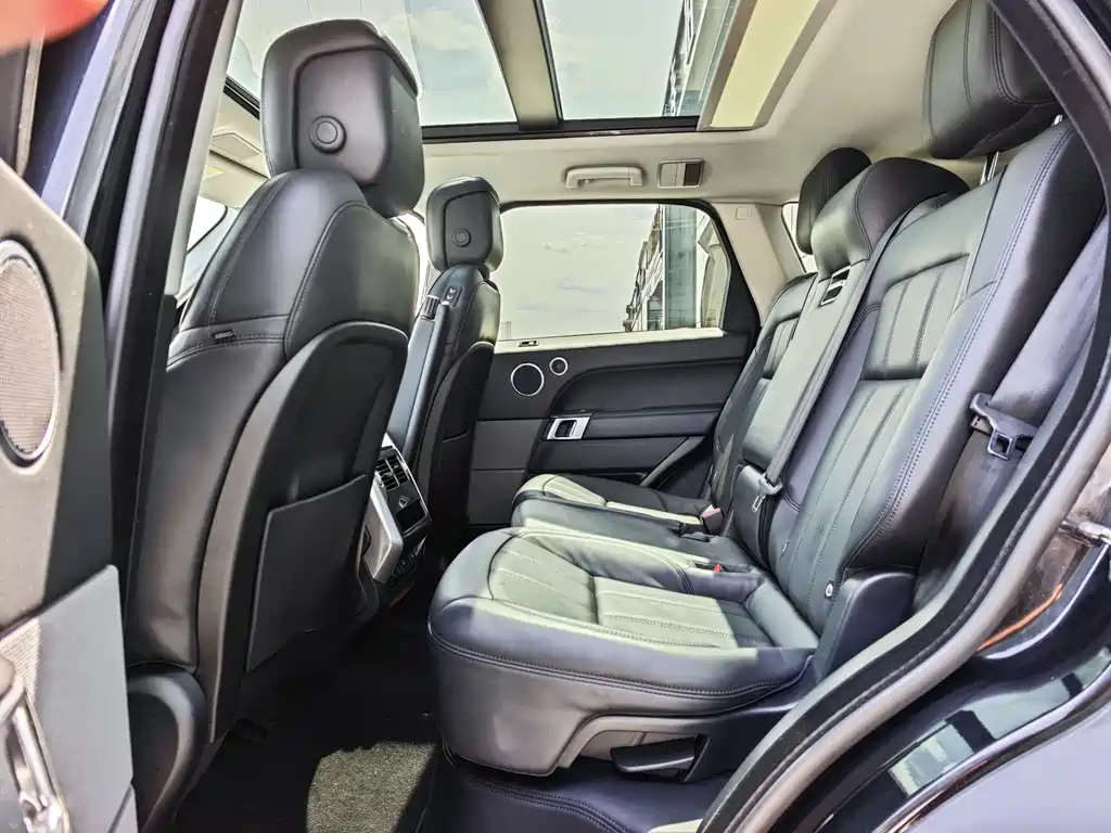 Land Rover Sport 2020 — фото 10