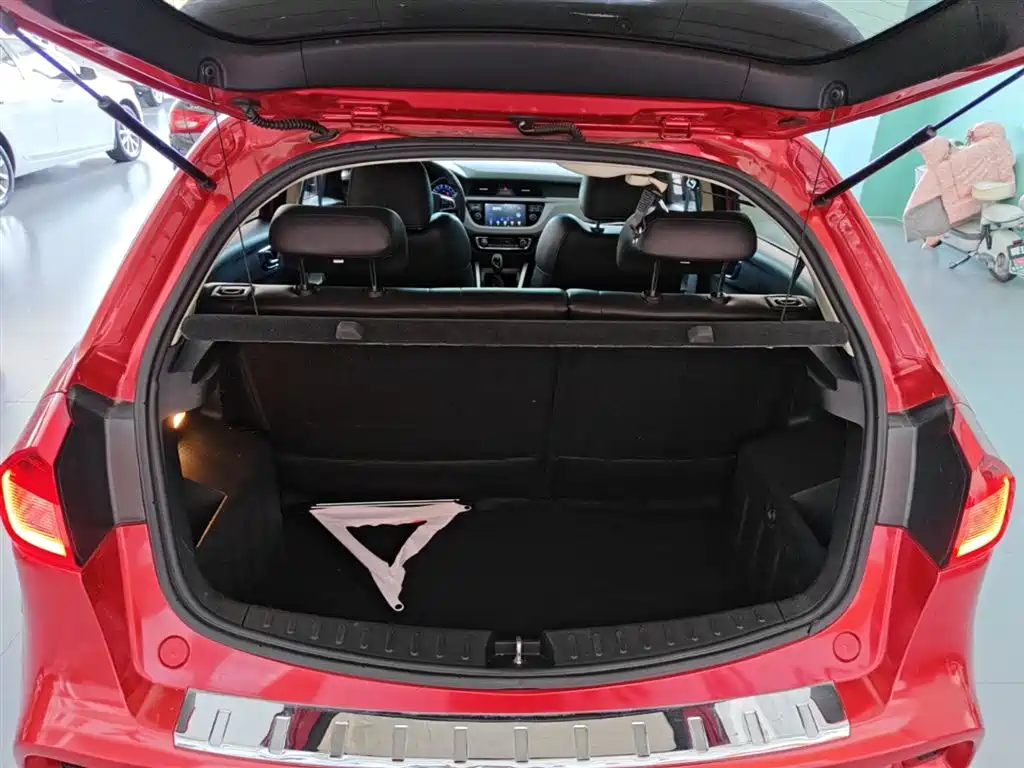 Geely Vision X3 2019 — фото 19