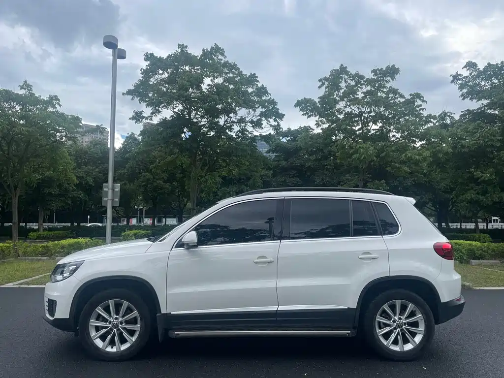 Volkswagen Tiguan 2015 — фото 11