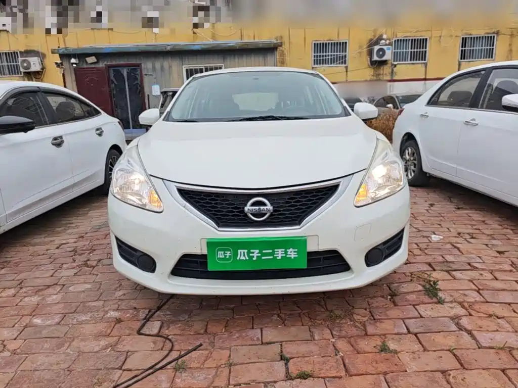 Nissan Tiida 2015 — фото 3