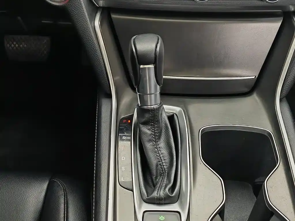 Honda Accord 2019 — фото 13