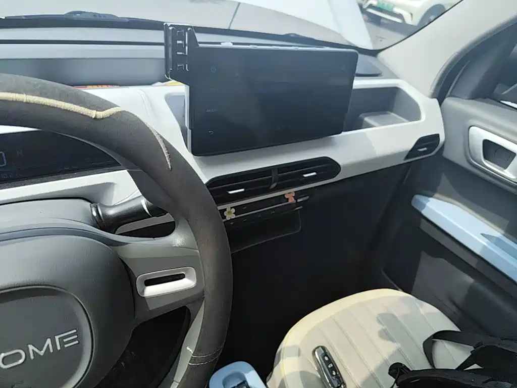 Geely Galaxy Panda 2025 — фото 13