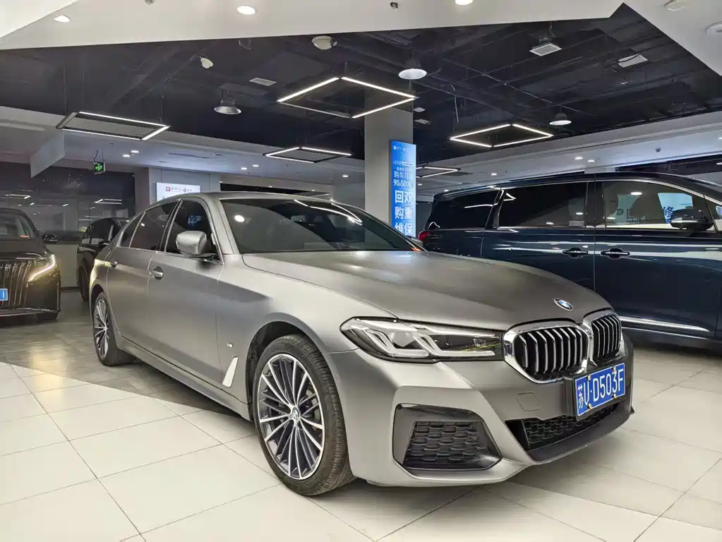 BMW 5 Series 2023 — фото 1