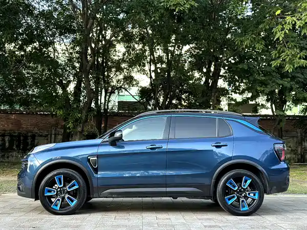 Lynk & Co 01 2019