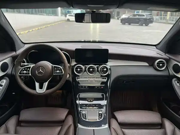 Mercedes-Benz GLC 2021