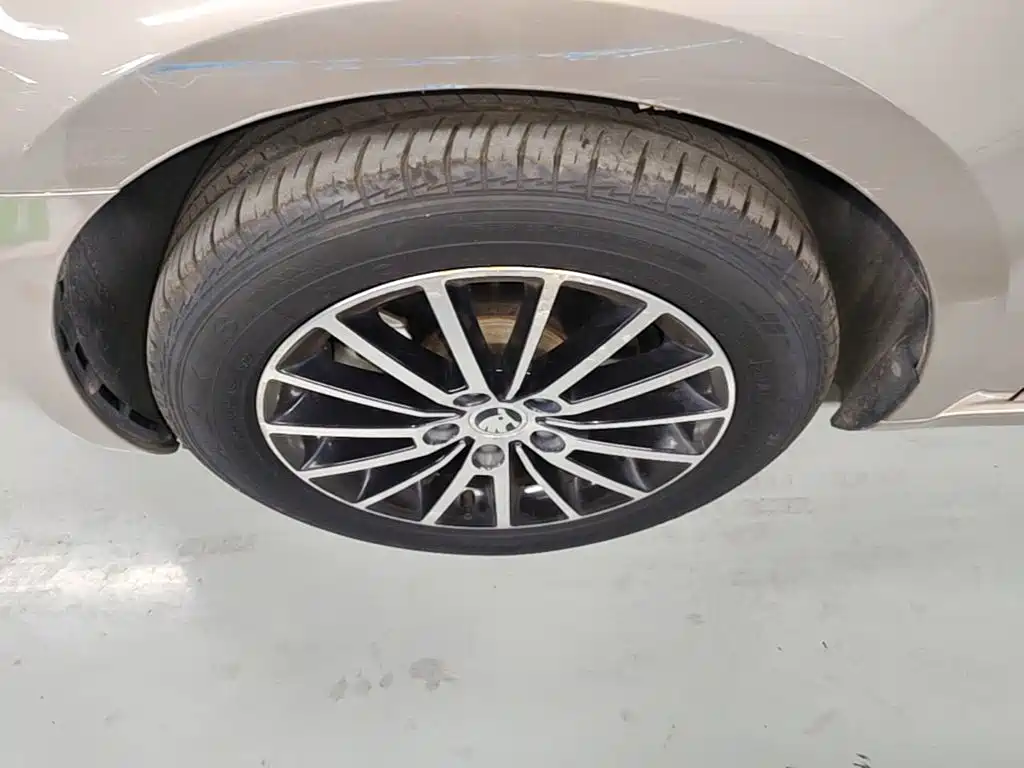 Skoda Octavia 2020 — фото 23