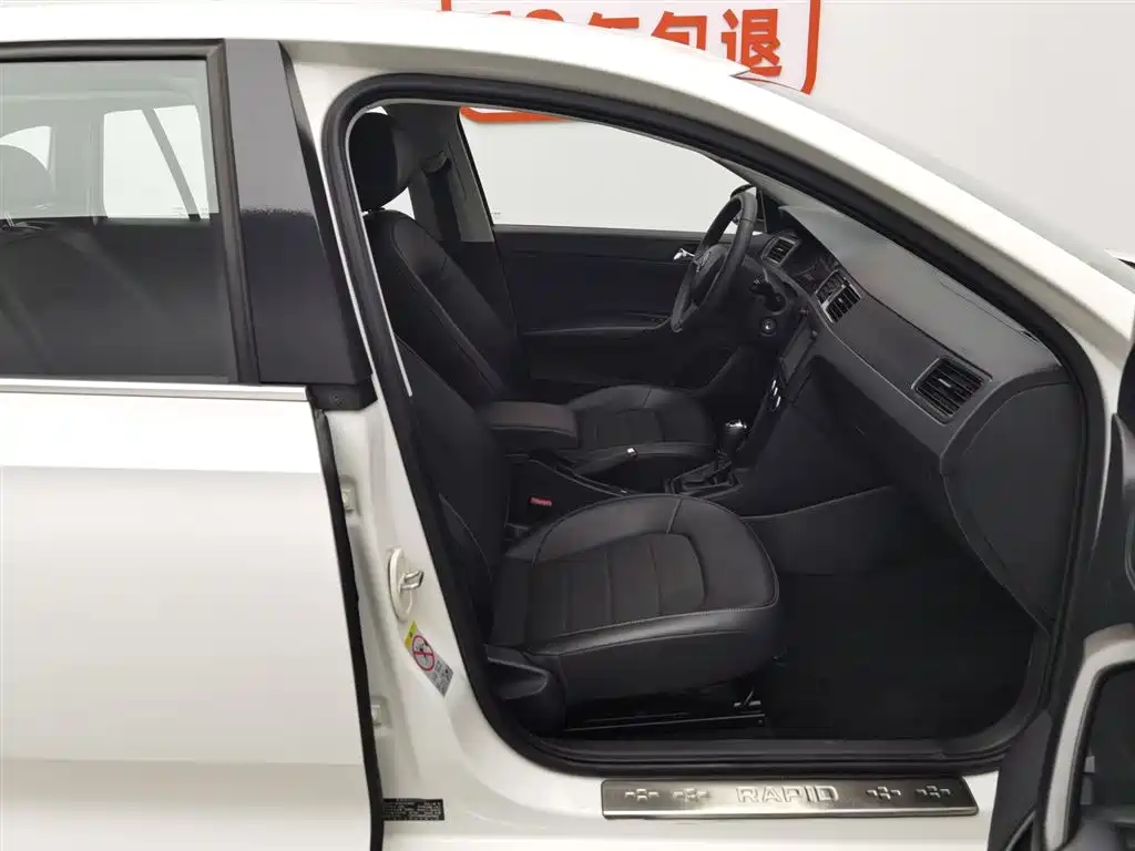 Skoda Rapid Spaceback 2016 — фото 23
