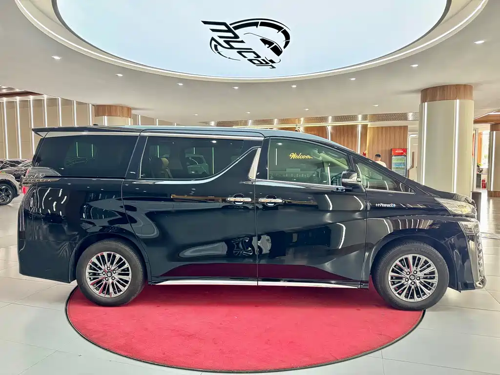 Toyota Vellfire 2023 — фото 4