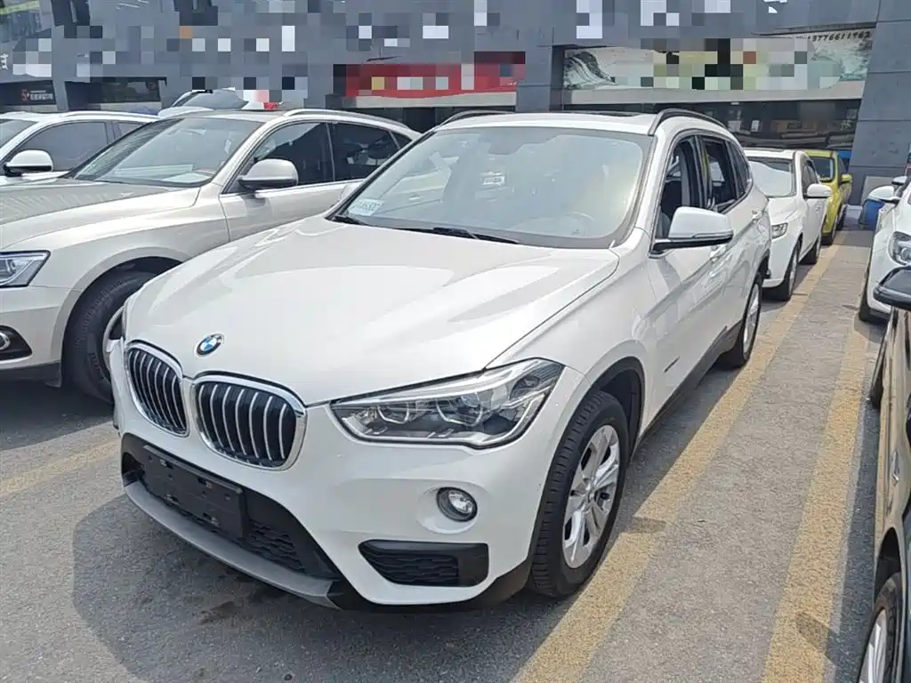 BMW X1 2016 — фото 1