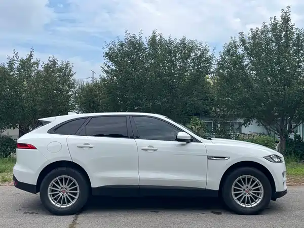 Jaguar F-PACE 2018