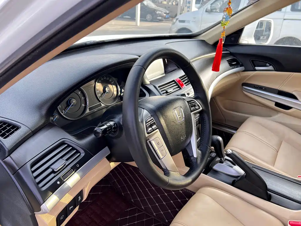 Honda Crosstour 2013 — фото 15