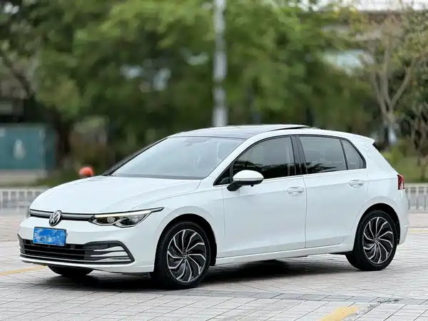 Volkswagen Golf 2021