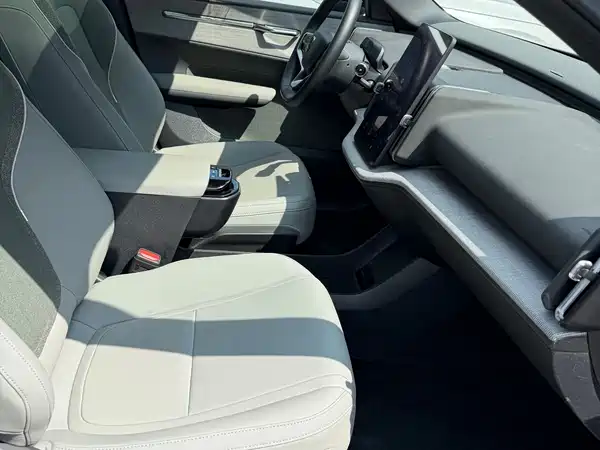 Volvo EX30 2025