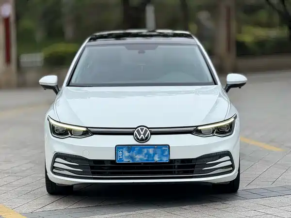 Volkswagen Golf 2021