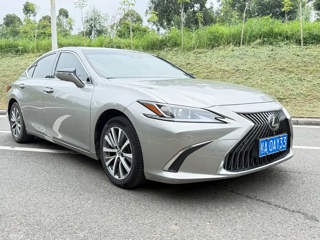 Lexus ES 2020 — фото 3