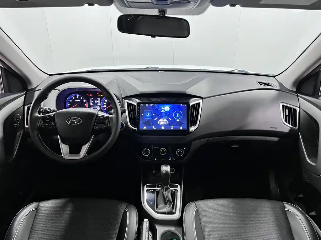 Hyundai ix25 2018 — фото 11