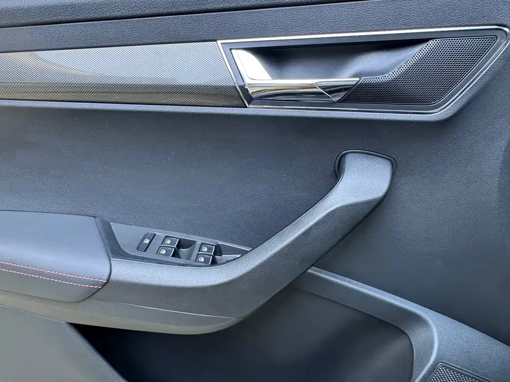 Skoda Korok 2022 — фото 18