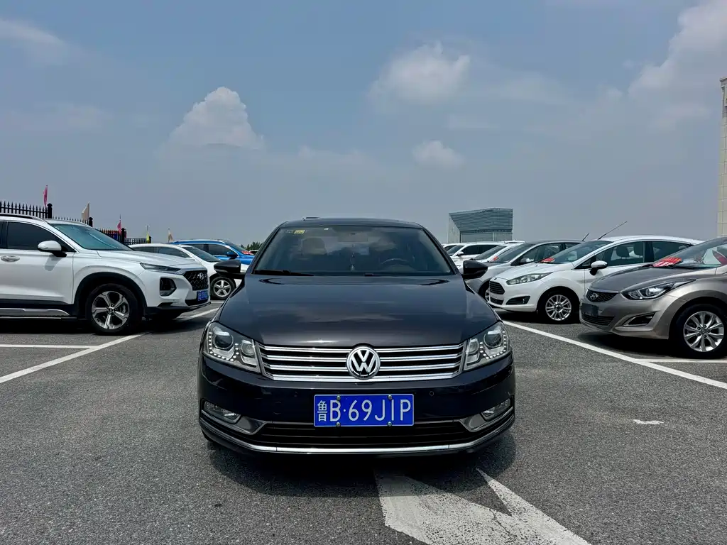 Volkswagen Magotan 2012