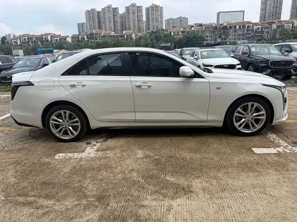 Cadillac CT4 2021