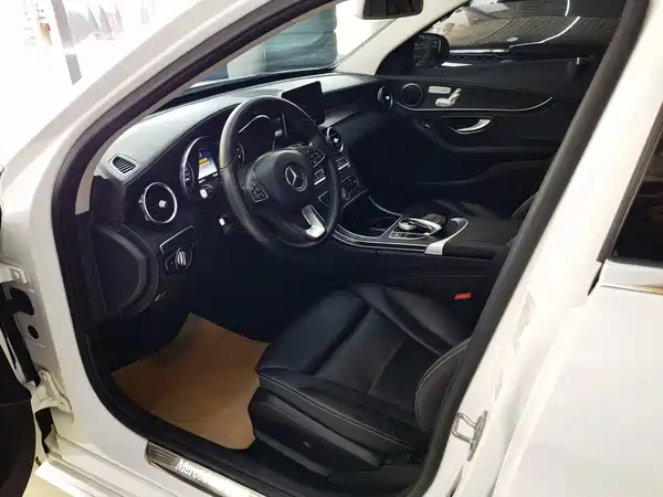 Mercedes-Benz C-Class 2018