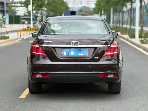 Geely Emgrand 2015