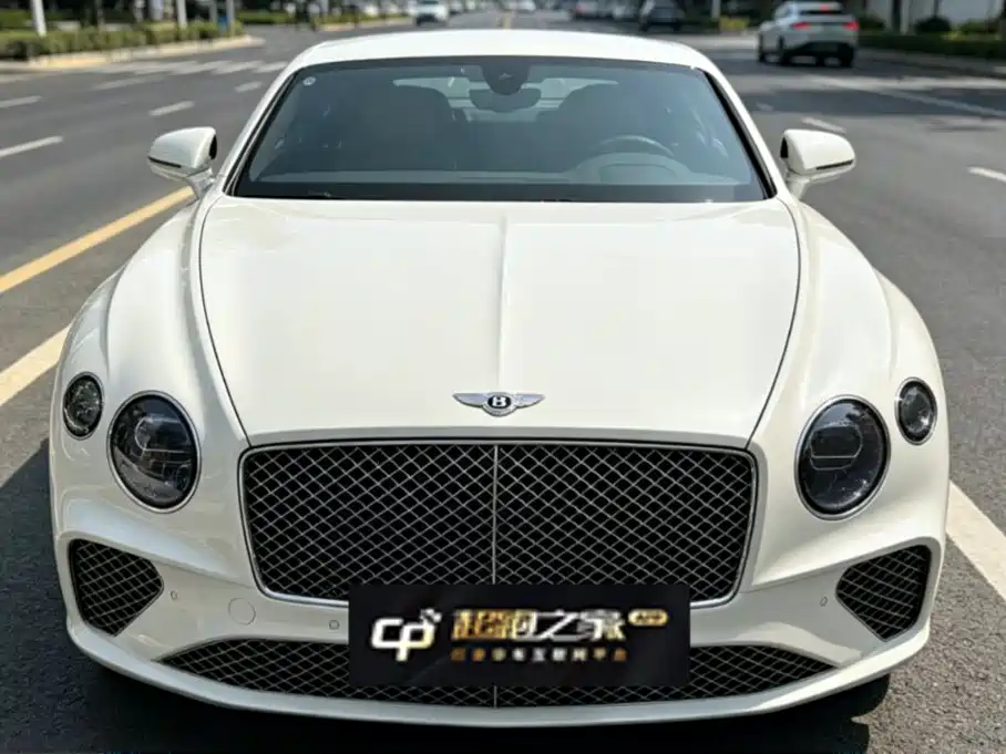 Bentley Continental 2021 — фото 1