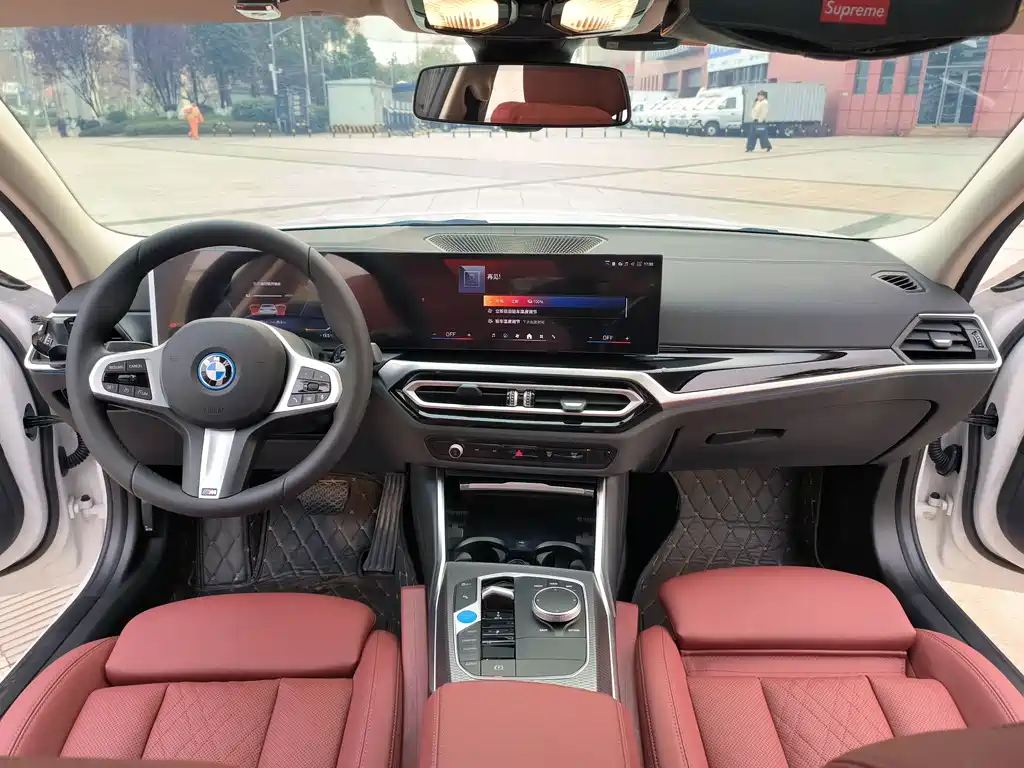 BMW i3 2024 — фото 7
