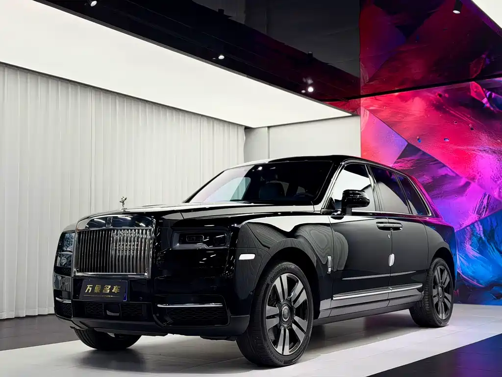 Rolls-Royce Cullinan 2023 — фото 1