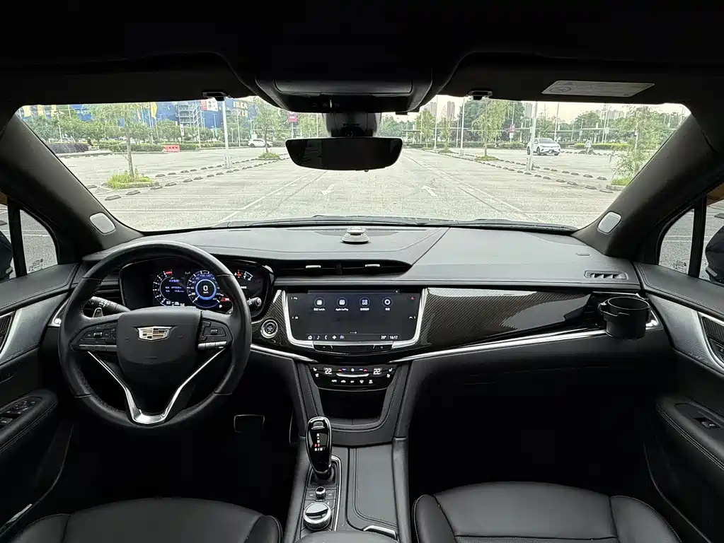 Cadillac XT6 2024 — фото 10