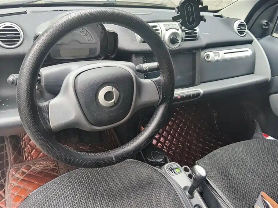smart Fortwo 2014 — фото 12