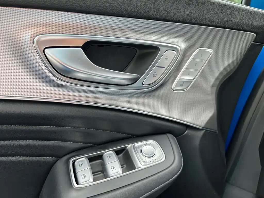 Roewe RX5 MAX 2022 — фото 27