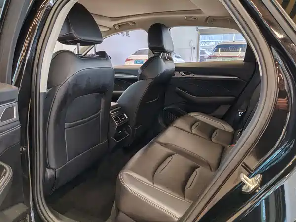Geely Xingrui 2021
