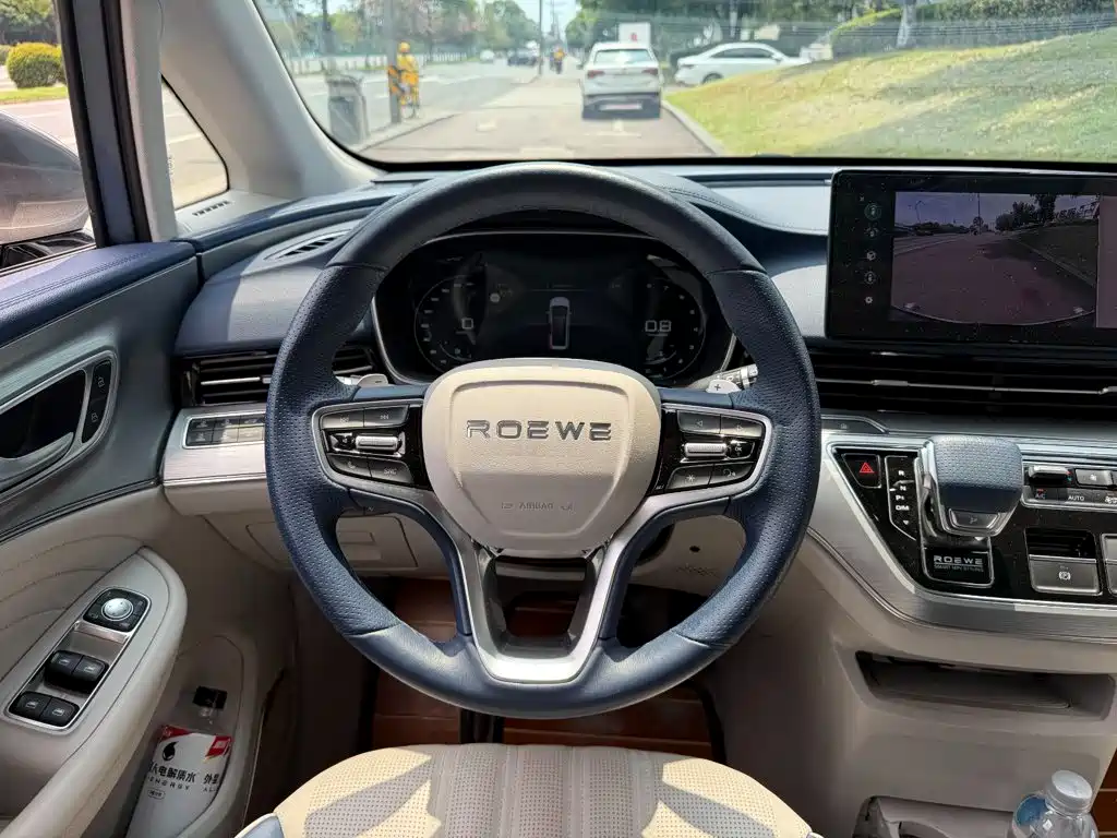 Roewe iMAX8 2022 — фото 13