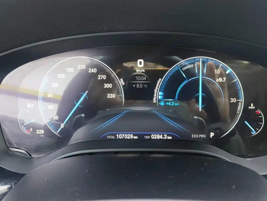 BMW 5 Series 2019 — фото 14