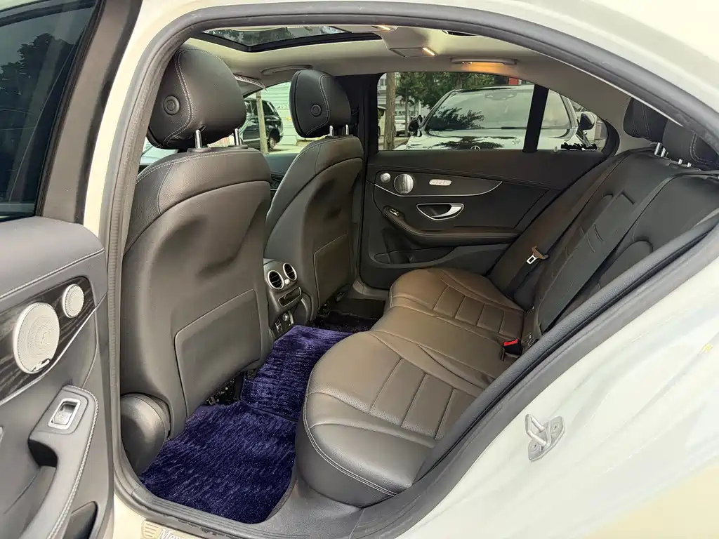 Mercedes-Benz C-Class 2021