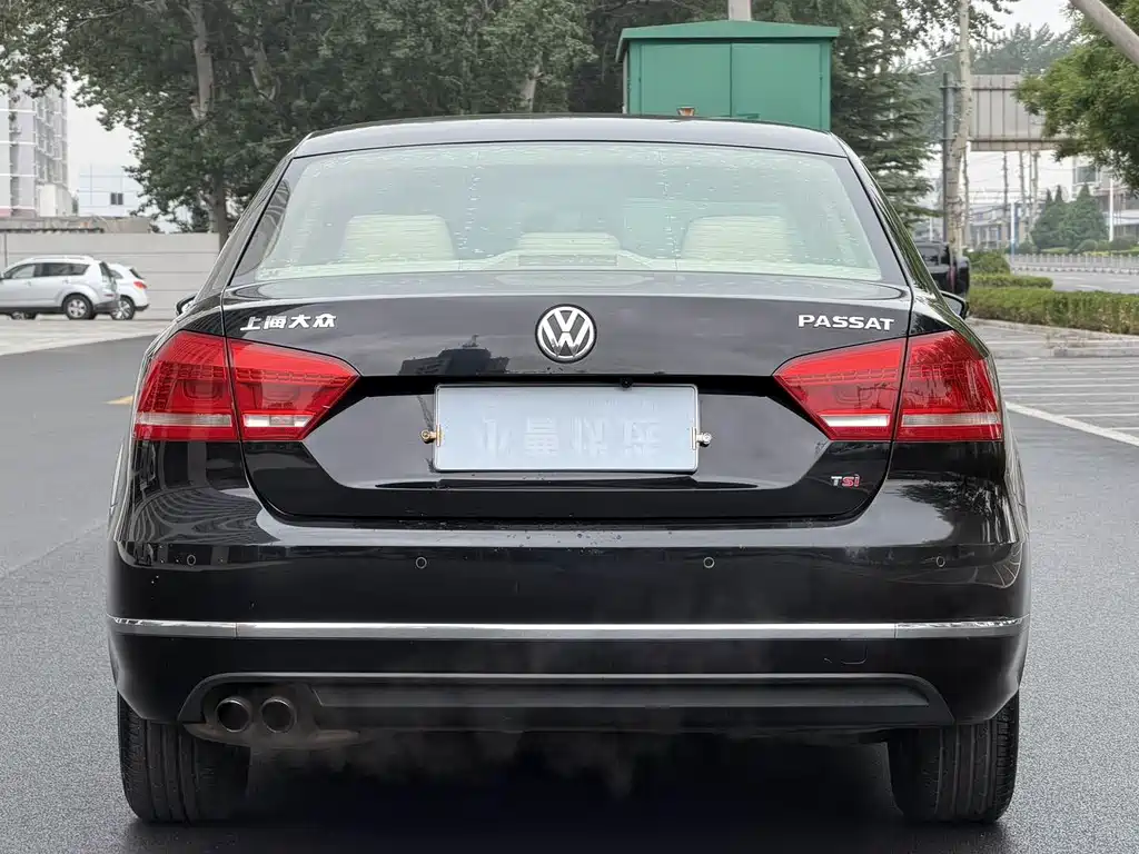 Volkswagen Passat 2012 — фото 5