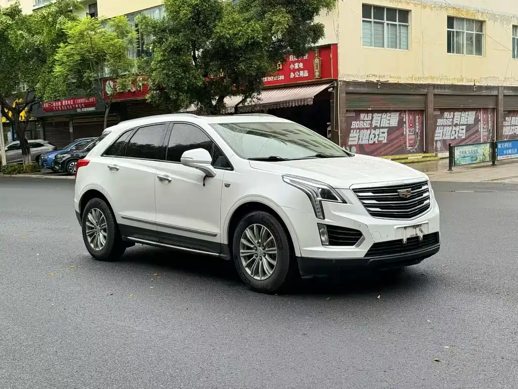 Cadillac XT5 2017 — фото 3