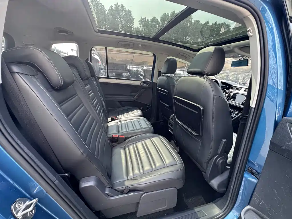 Volkswagen Touran 2020 — фото 12