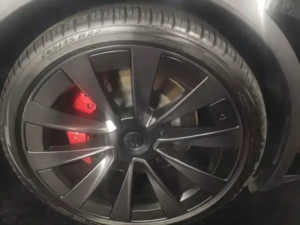 Tesla Model X 2024